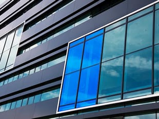 Pellicola a controllo solare colorata esterno Azur 80 XC (152cm X 30,5metri)